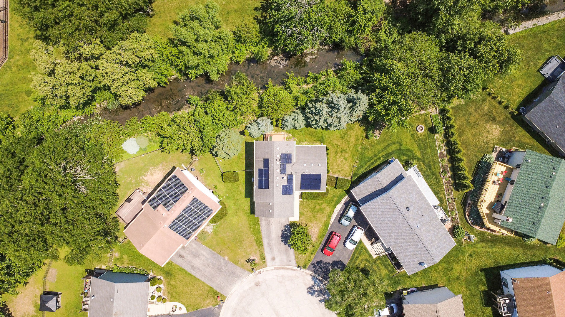 305 Elwood Court, Westmont, IL 60559