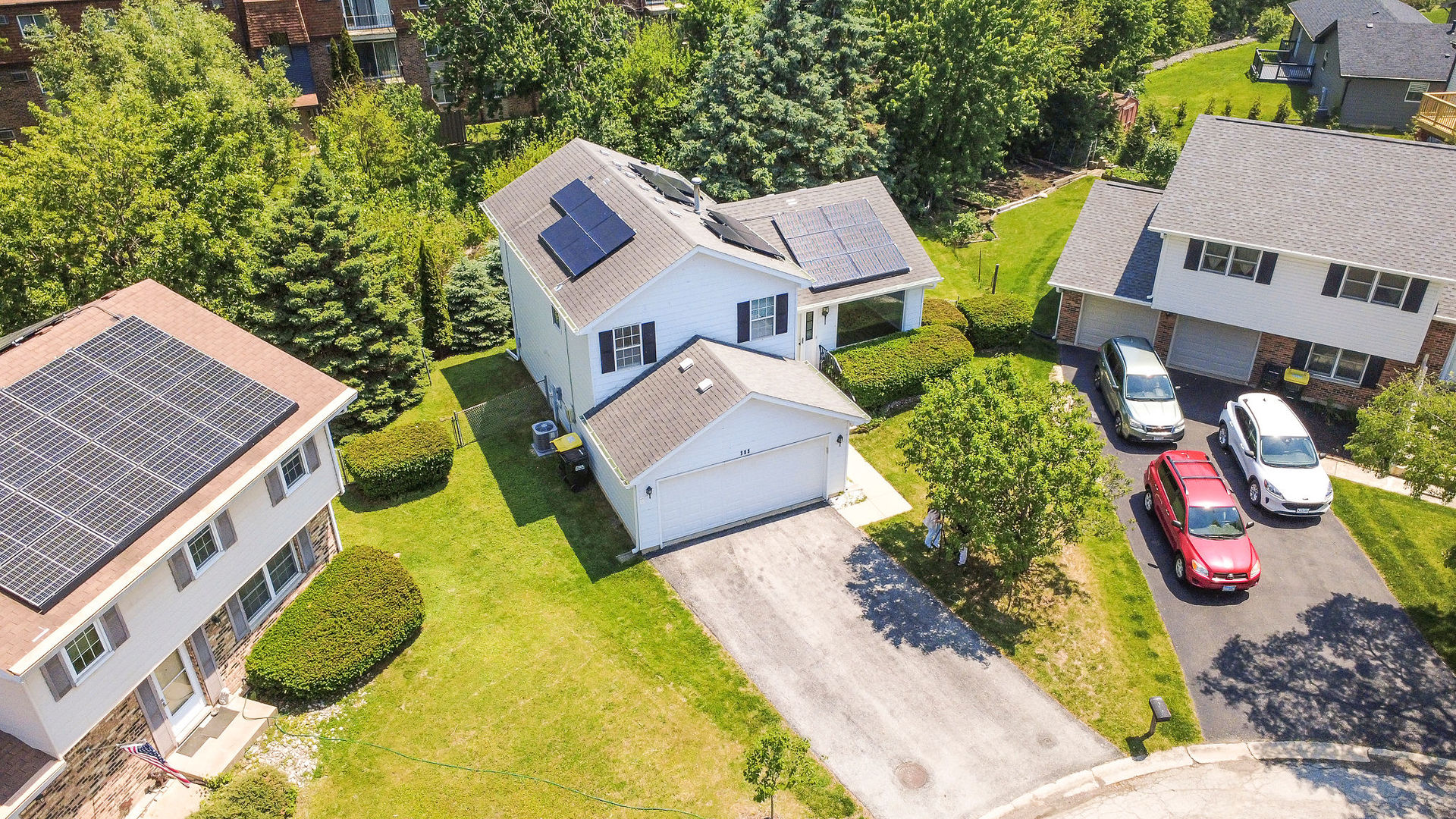 305 Elwood Court, Westmont, IL 60559