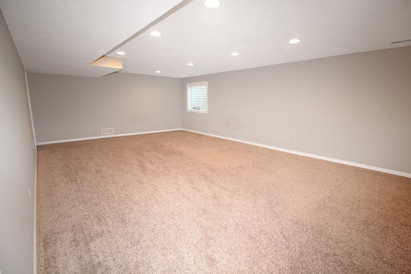 402 S McLean Street, Hudson, IL 61748