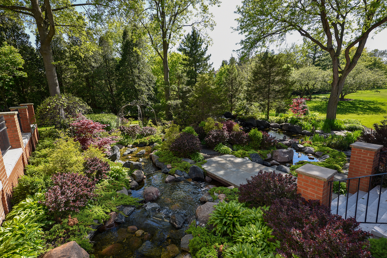1661 Balmoral Lane, Inverness, IL 60067