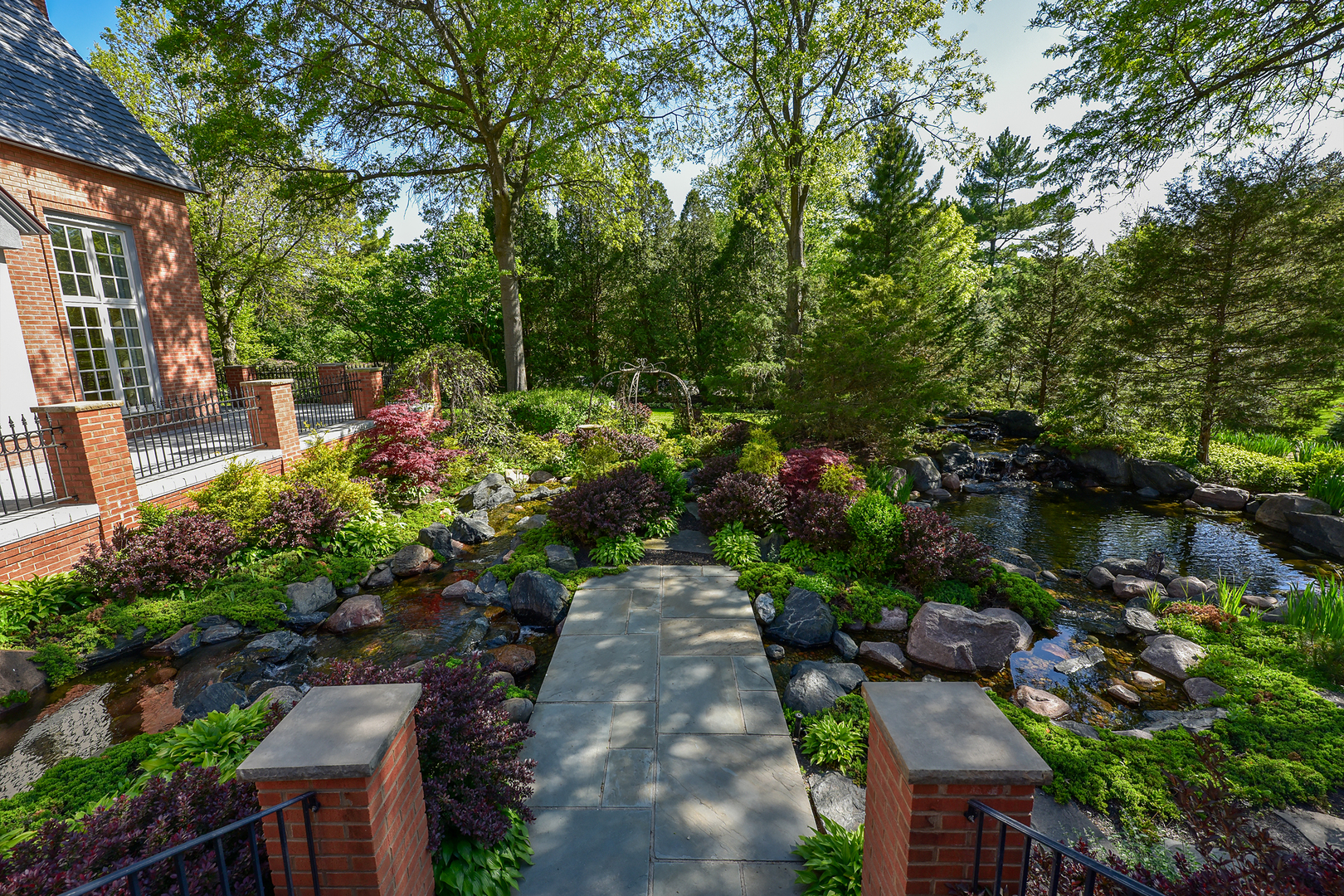 1661 Balmoral Lane, Inverness, IL 60067
