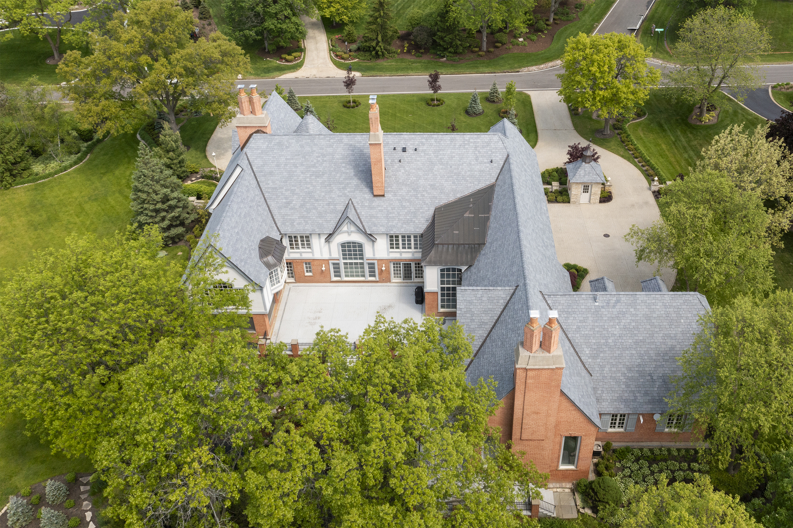 1661 Balmoral Lane, Inverness, IL 60067