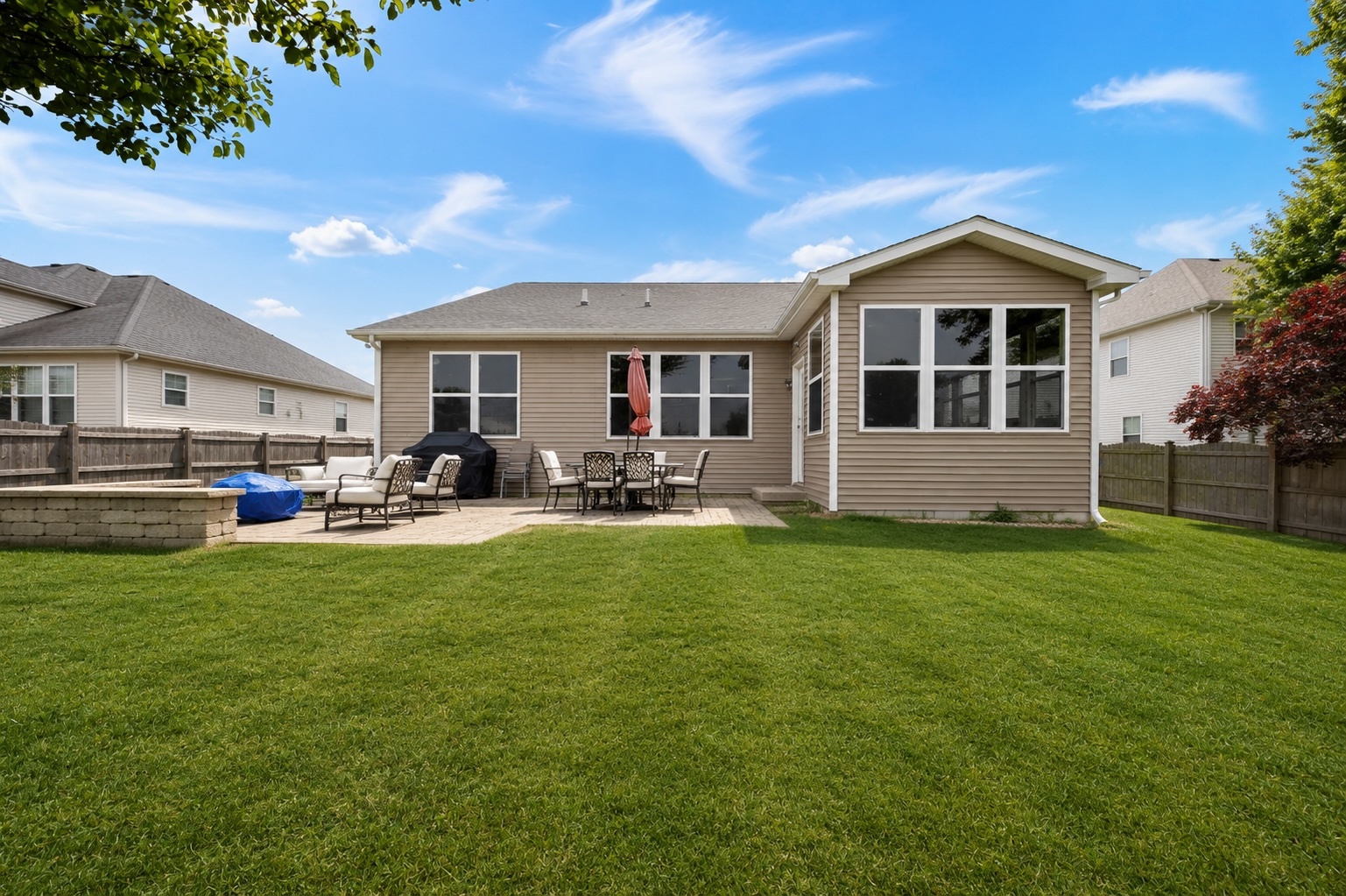 2231 Lundquist Drive, Aurora, IL 60503