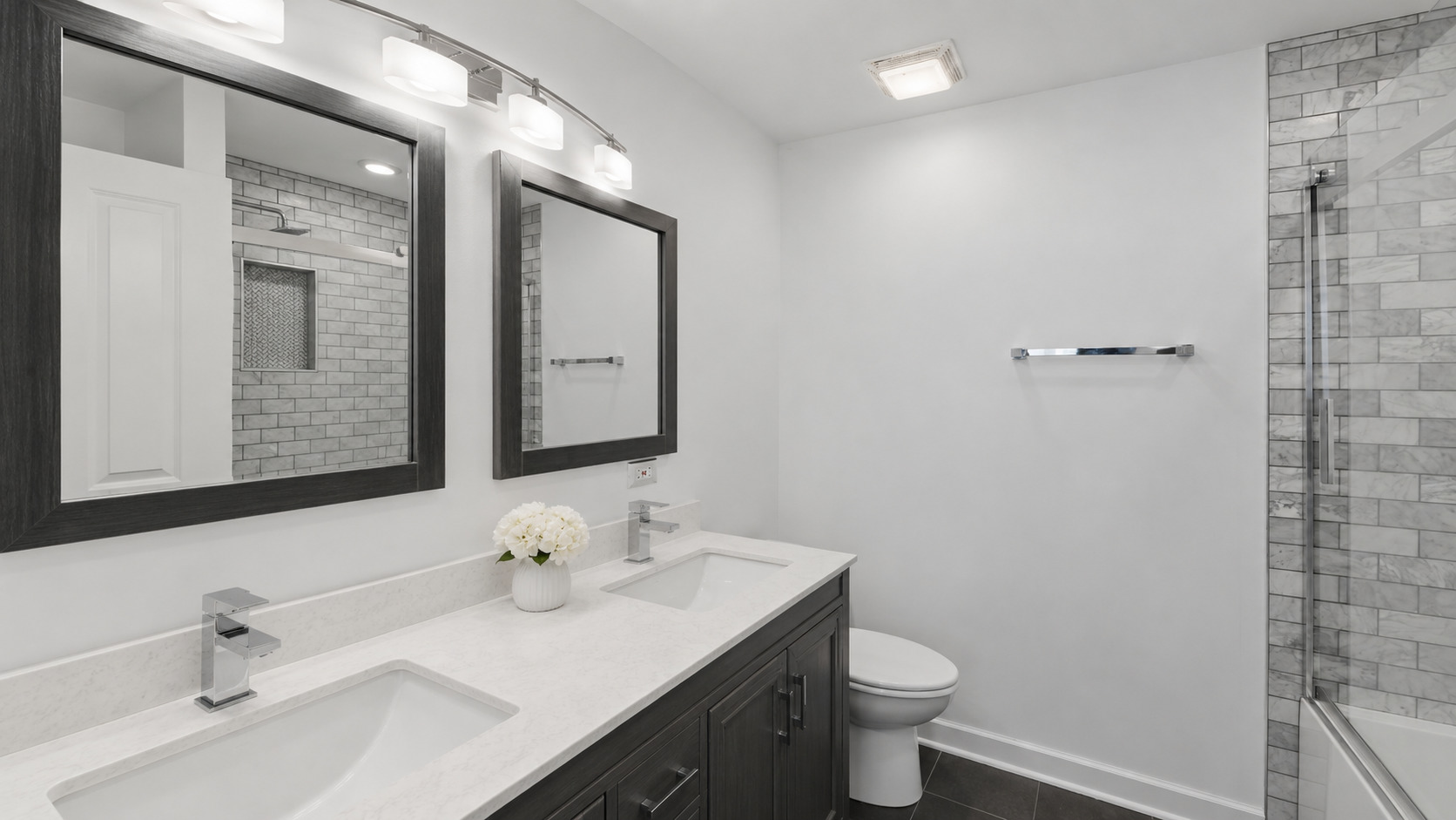2115 Stonington Court, Naperville, IL 60564