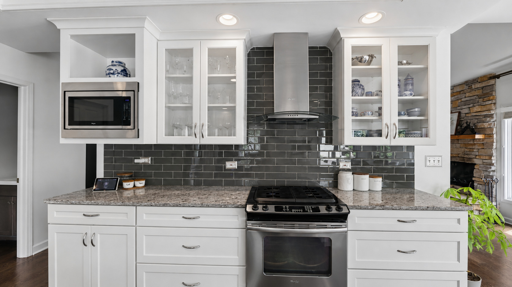 2115 Stonington Court, Naperville, IL 60564