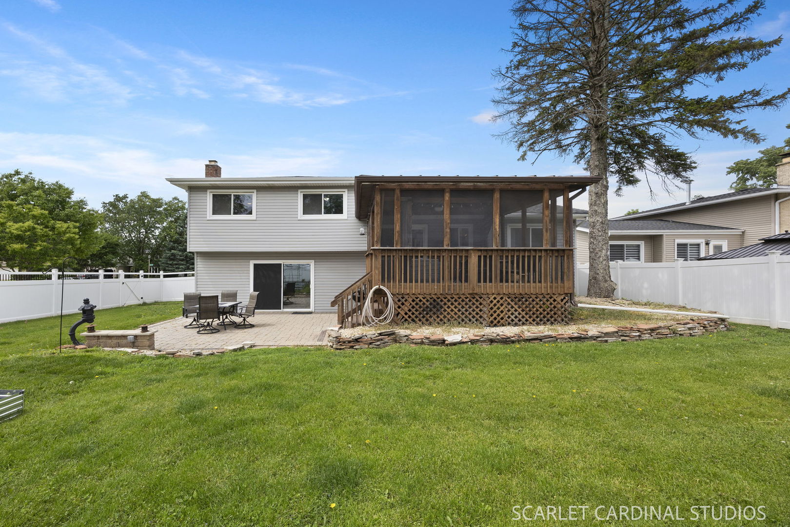 345 Hillcrest Lane, Lombard, IL 60148