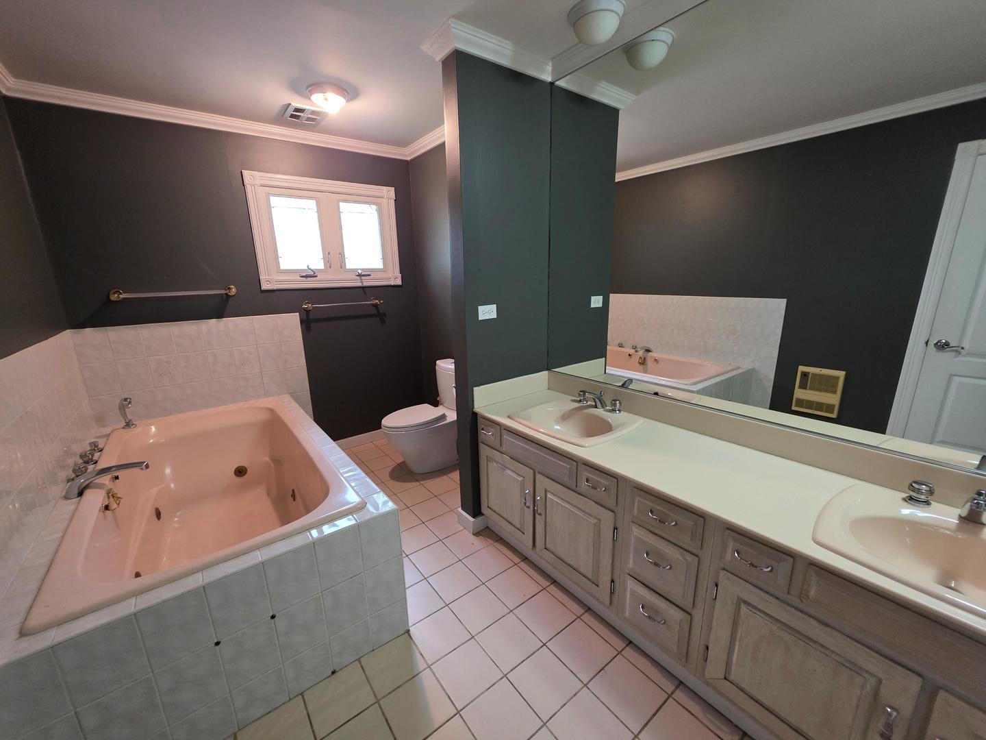 5787 N Clifford Avenue, Chicago, IL 60646