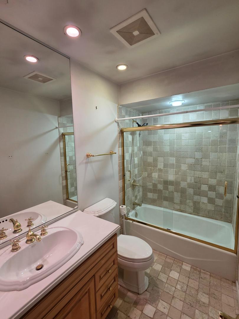 5787 N Clifford Avenue, Chicago, IL 60646