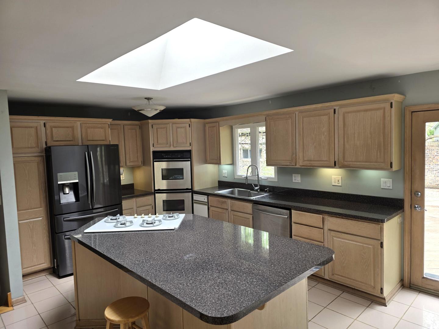 5787 N Clifford Avenue, Chicago, IL 60646