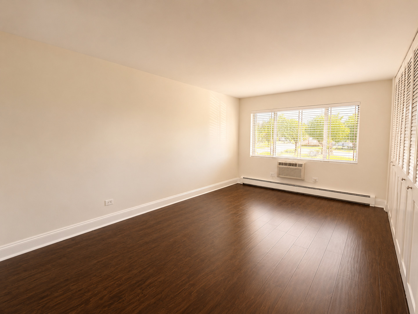 6670 S Brainard Avenue #204, Countryside, IL 60525