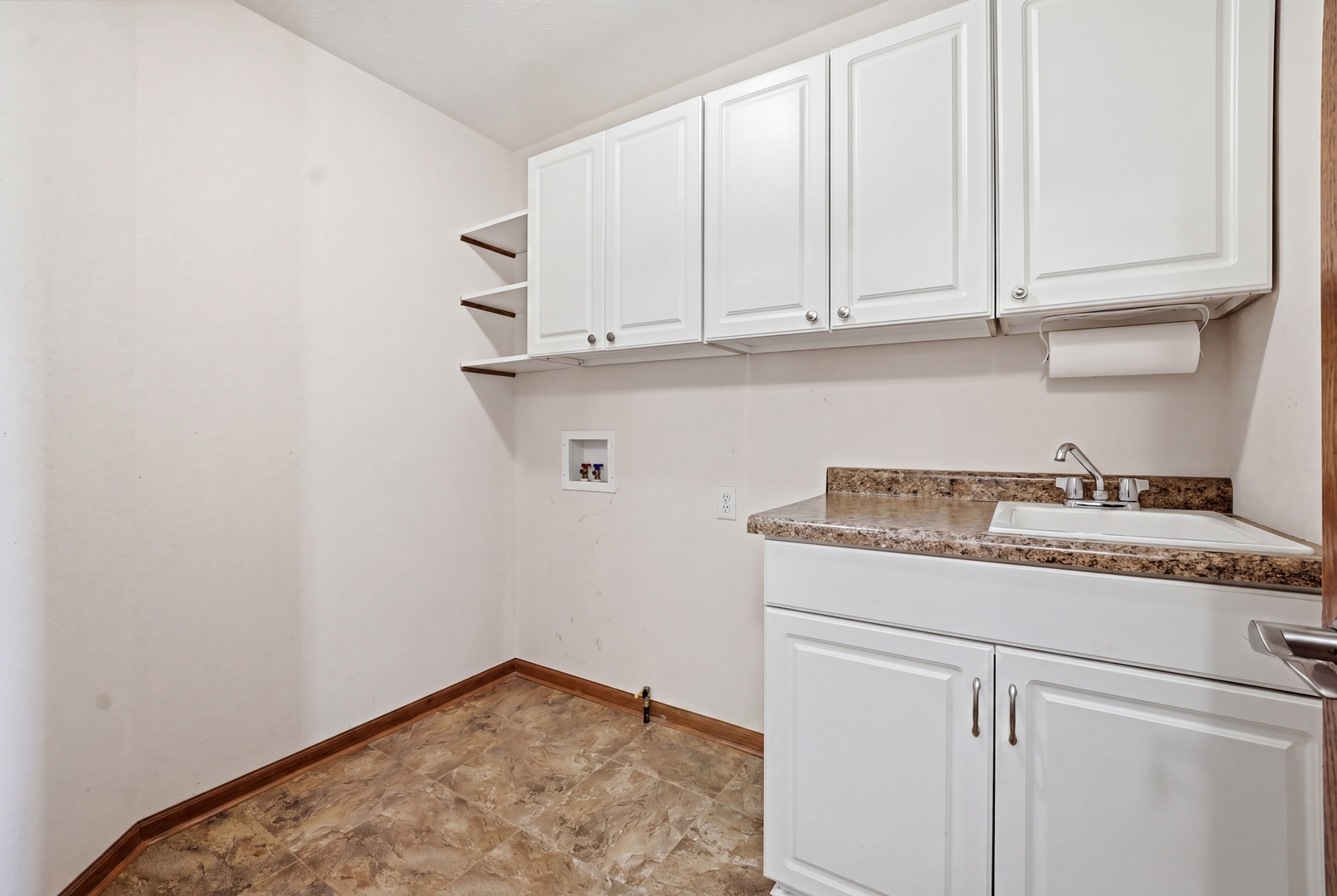 7688 Haymaker Lane, Cherry Valley, IL 61016