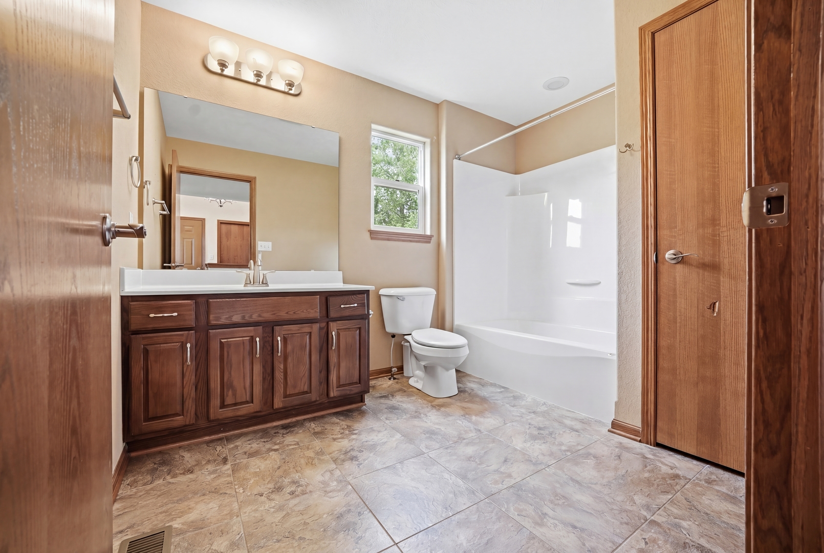 7688 Haymaker Lane, Cherry Valley, IL 61016