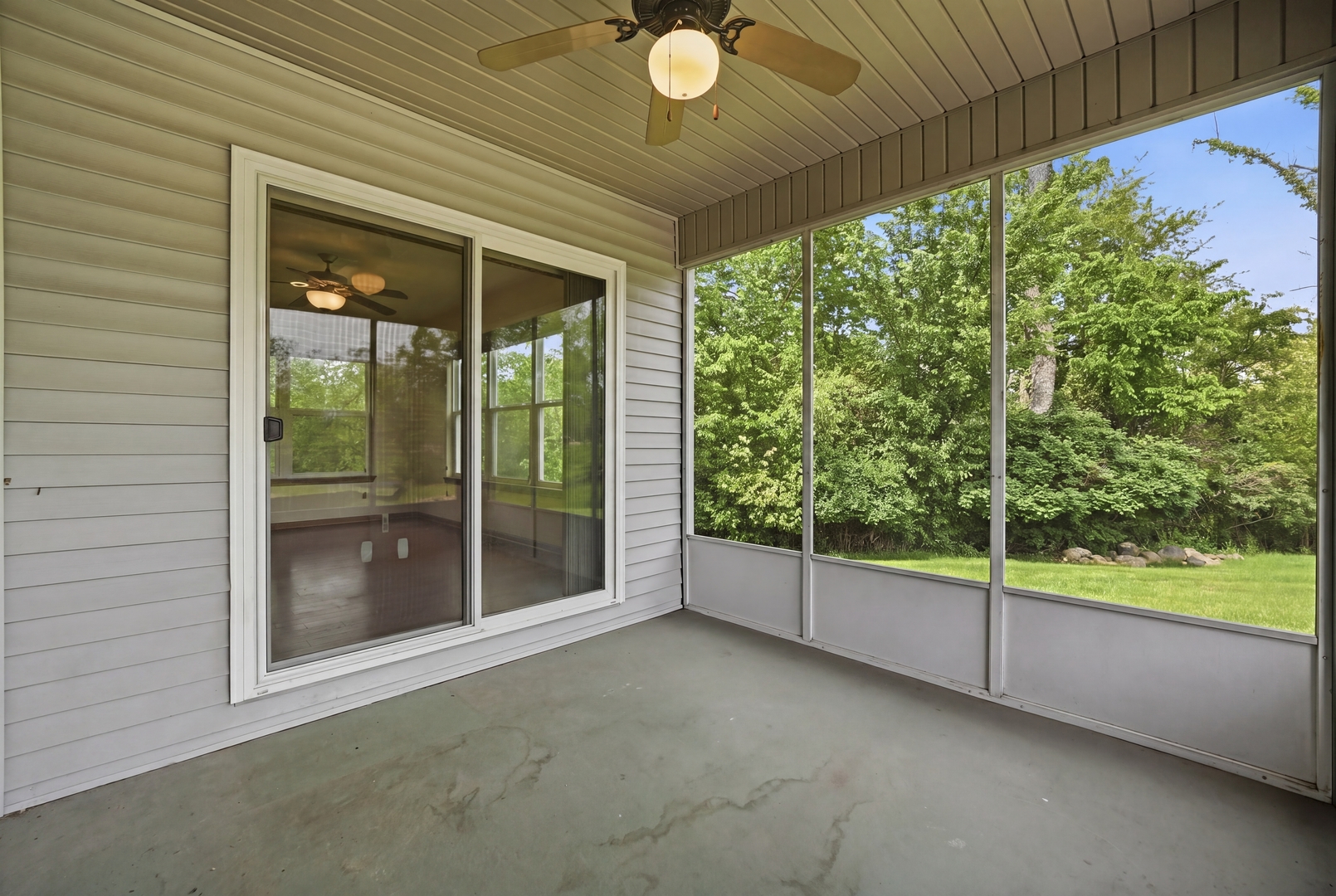 7688 Haymaker Lane, Cherry Valley, IL 61016