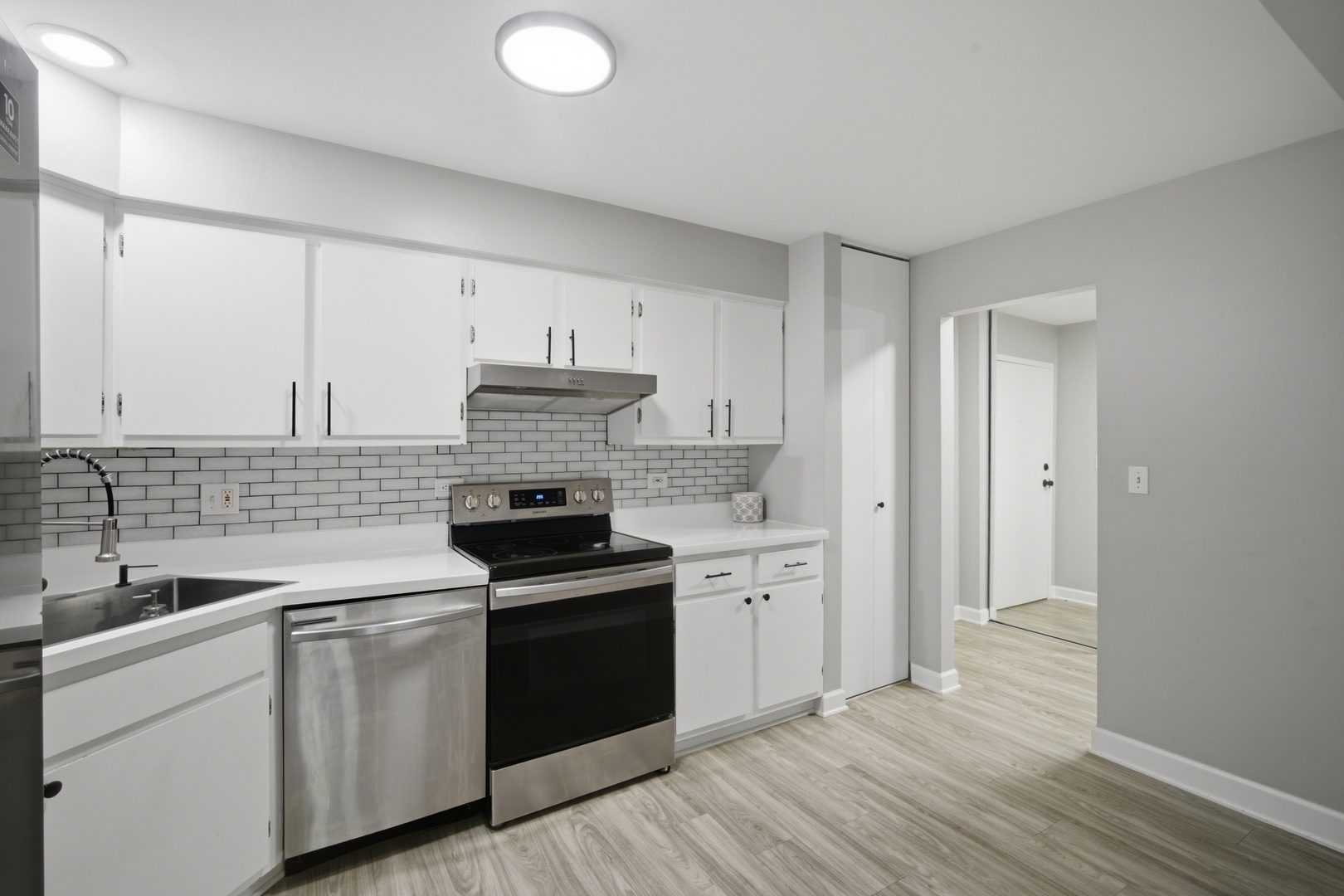 2600 Brookwood Way Drive #114, Rolling Meadows, IL 60008