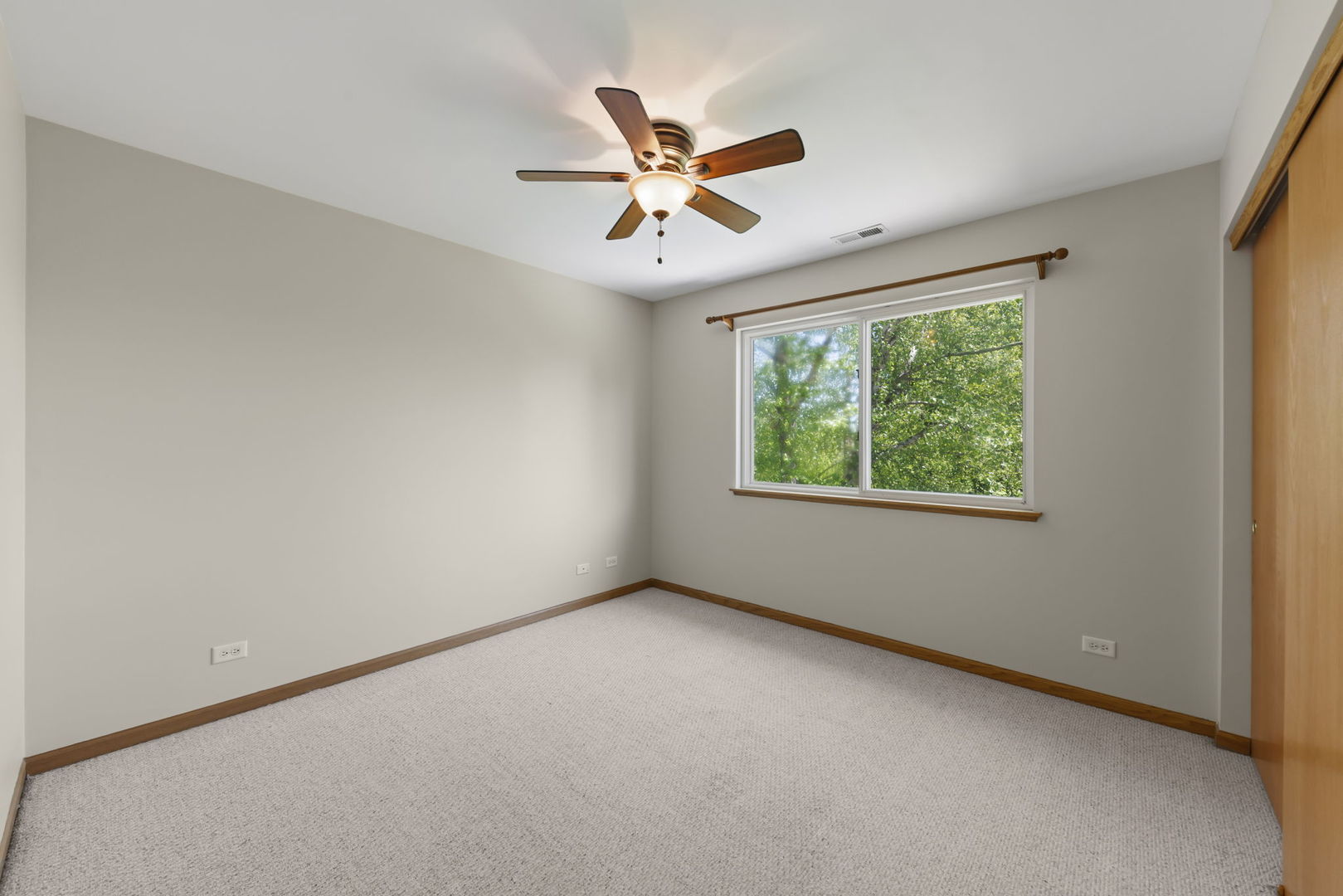 271 Copper Mountain Drive, Gilberts, IL 60136