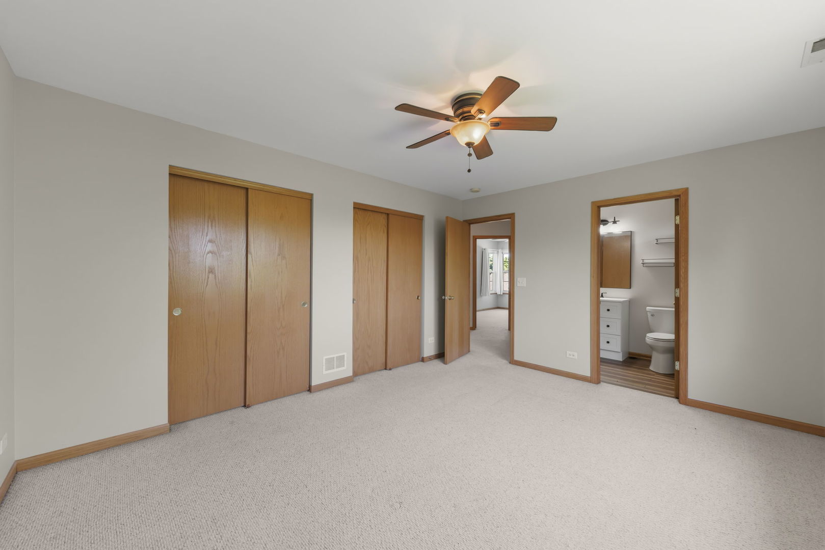 271 Copper Mountain Drive, Gilberts, IL 60136