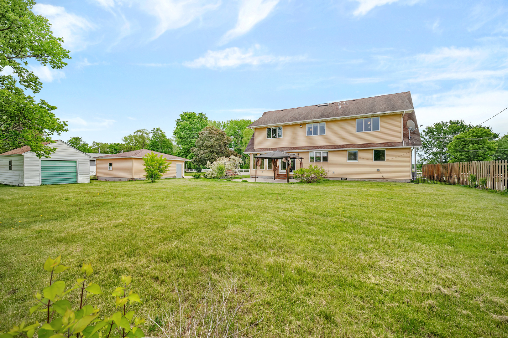 2730 Cemetery Road, Morris, IL 60450