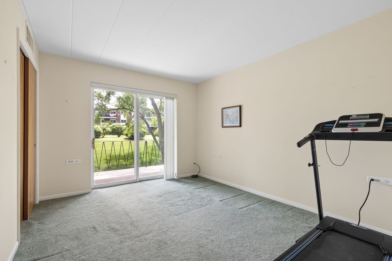 5300 Walnut Avenue #2B, Downers Grove, IL 60515