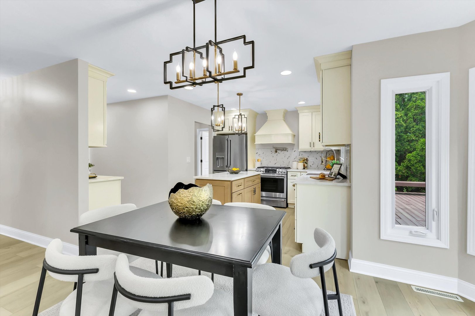 967 W Bauer Road, Naperville, IL 60563