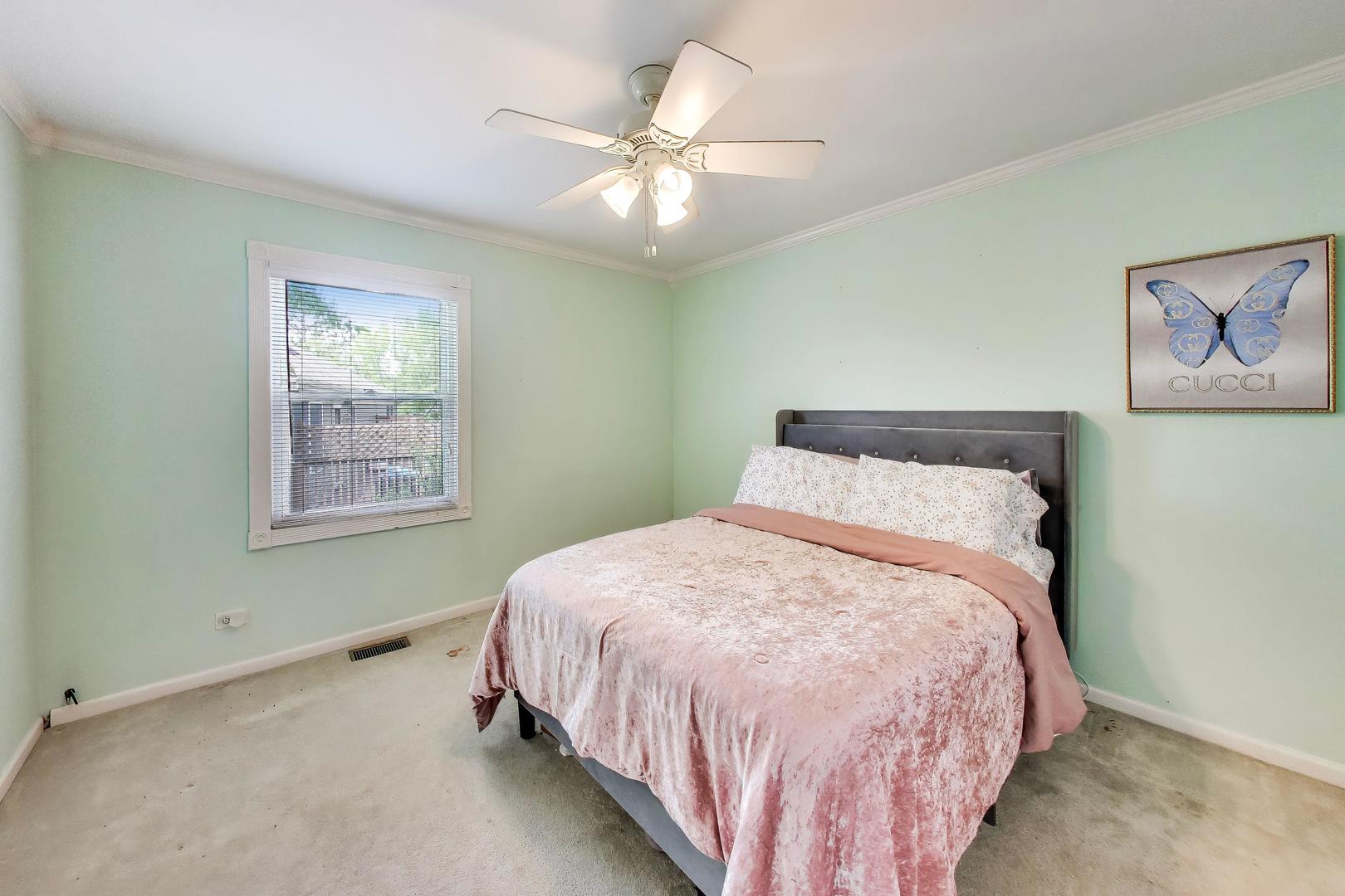 2115 Hitching Post Lane, Schaumburg, IL 60194