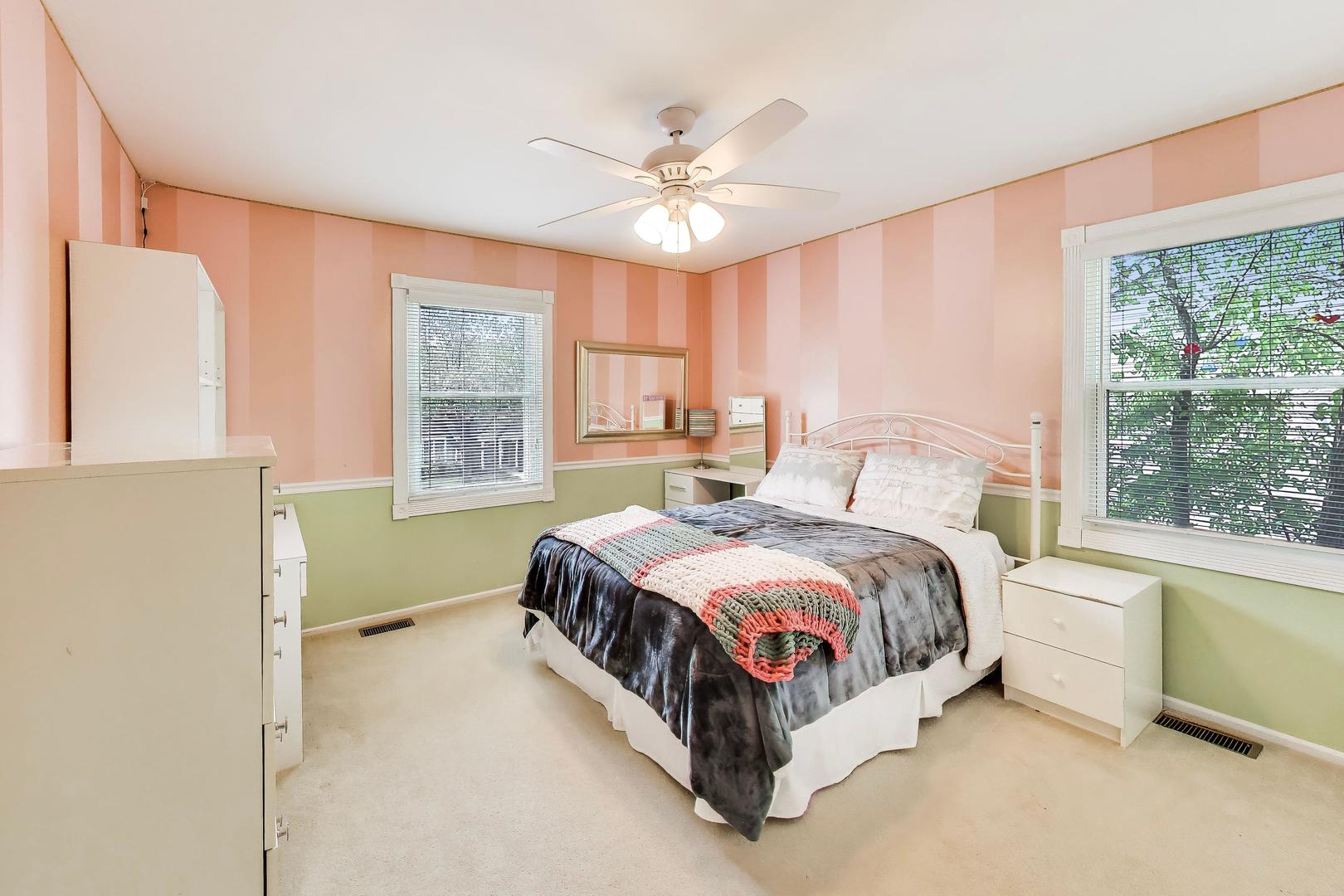 2115 Hitching Post Lane, Schaumburg, IL 60194