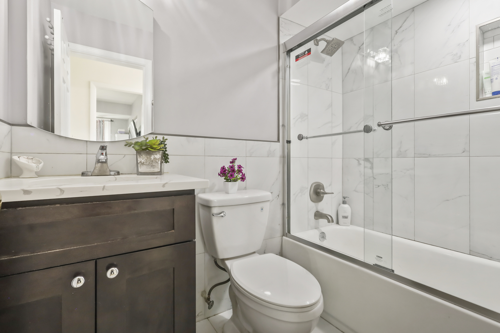 2130 Country Club Drive #2130, Woodridge, IL 60517