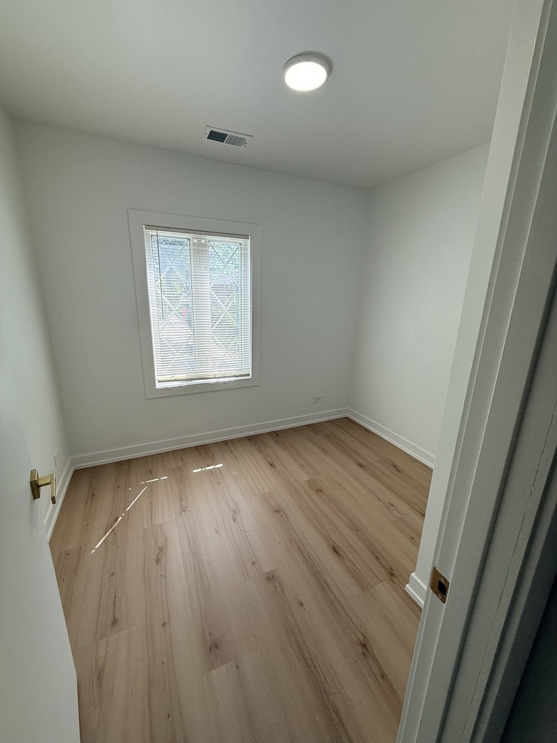 6342 S Lockwood Avenue, Chicago, IL 60638