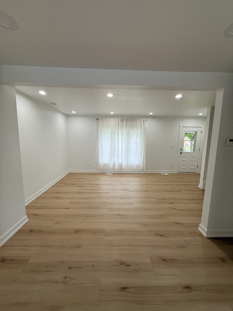 6342 S Lockwood Avenue, Chicago, IL 60638