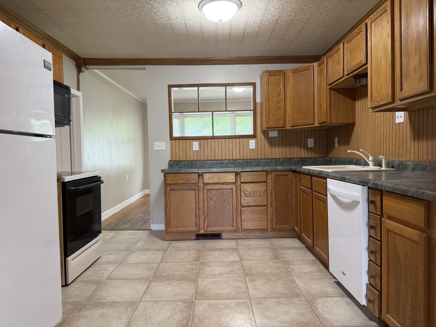 1165 Roselawn Drive, Paxton, IL 60957