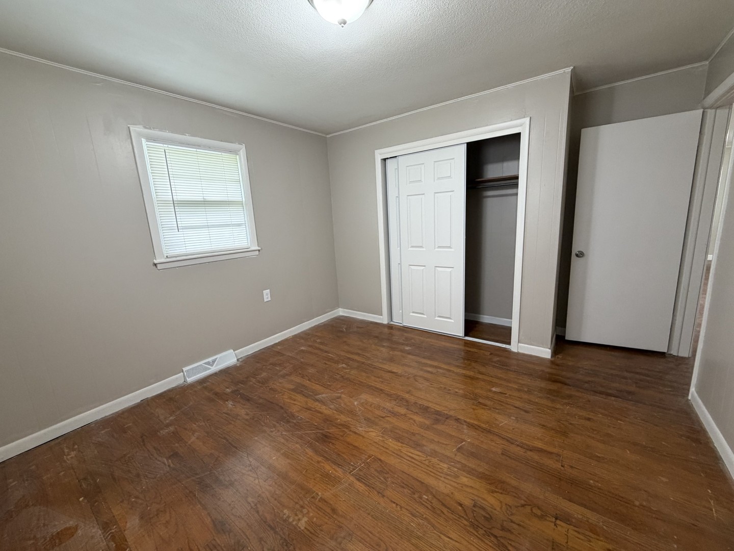 1165 Roselawn Drive, Paxton, IL 60957