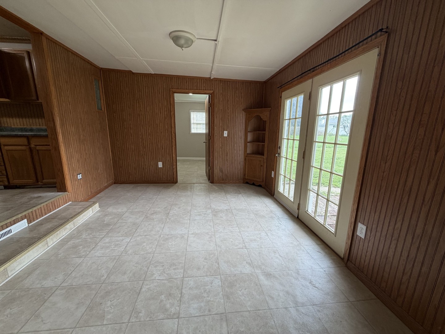 1165 Roselawn Drive, Paxton, IL 60957