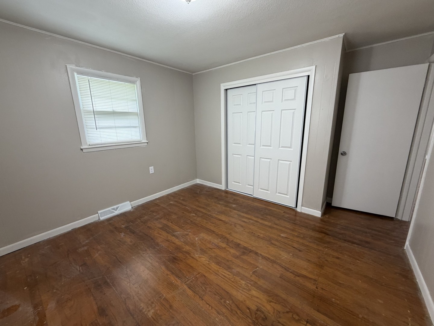1165 Roselawn Drive, Paxton, IL 60957