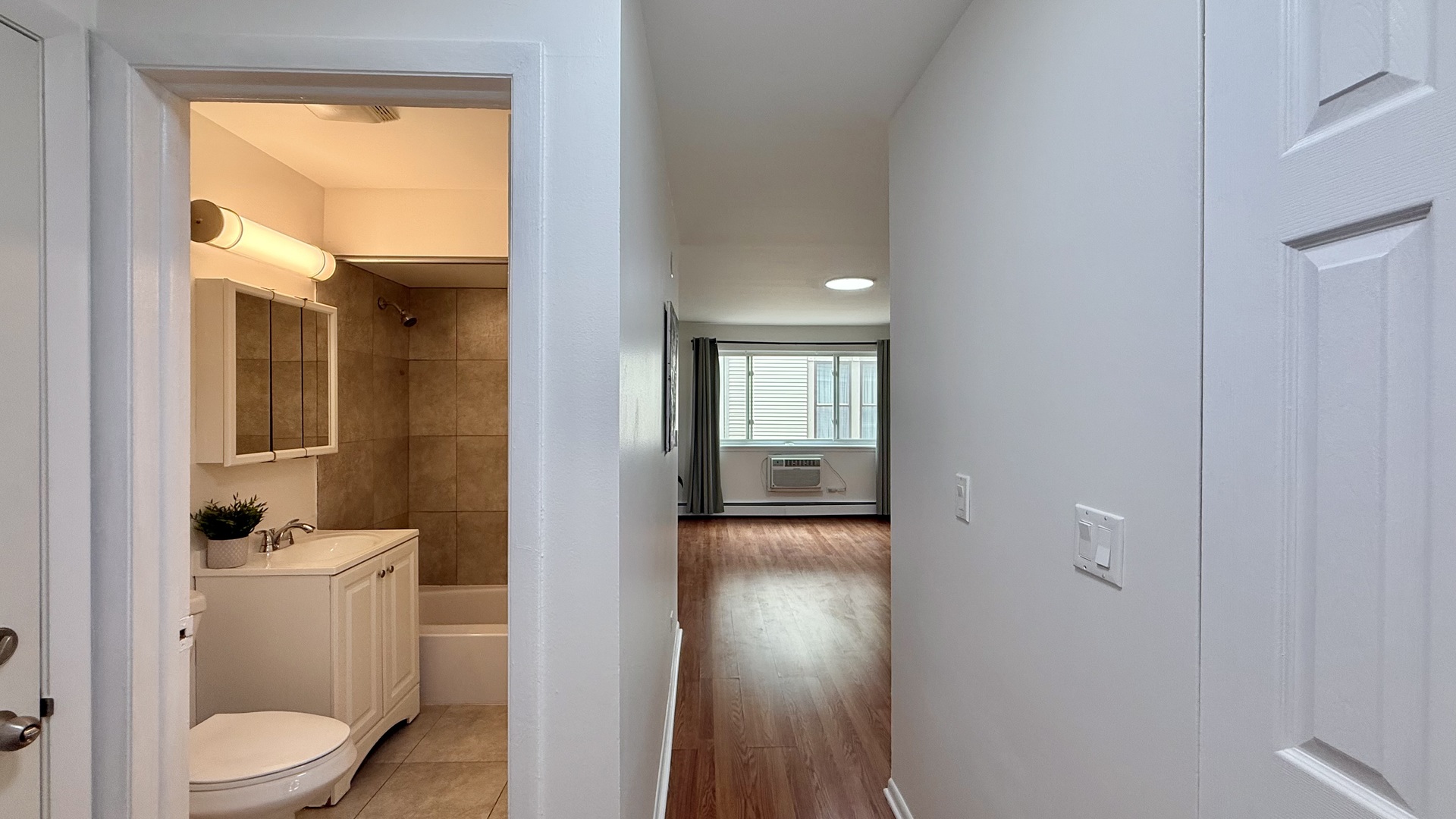 327 Wisconsin Avenue #6A, Oak Park, IL 60302