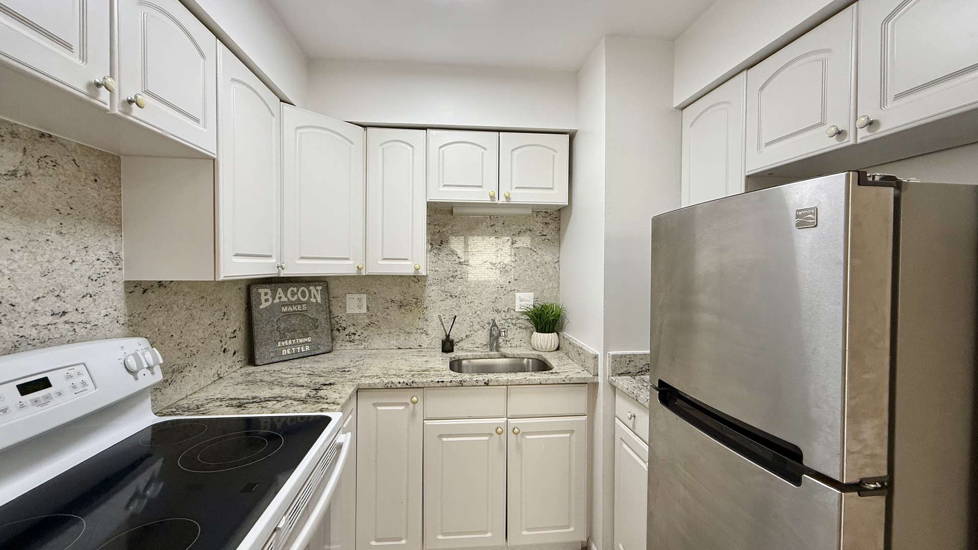 327 Wisconsin Avenue #6A, Oak Park, IL 60302