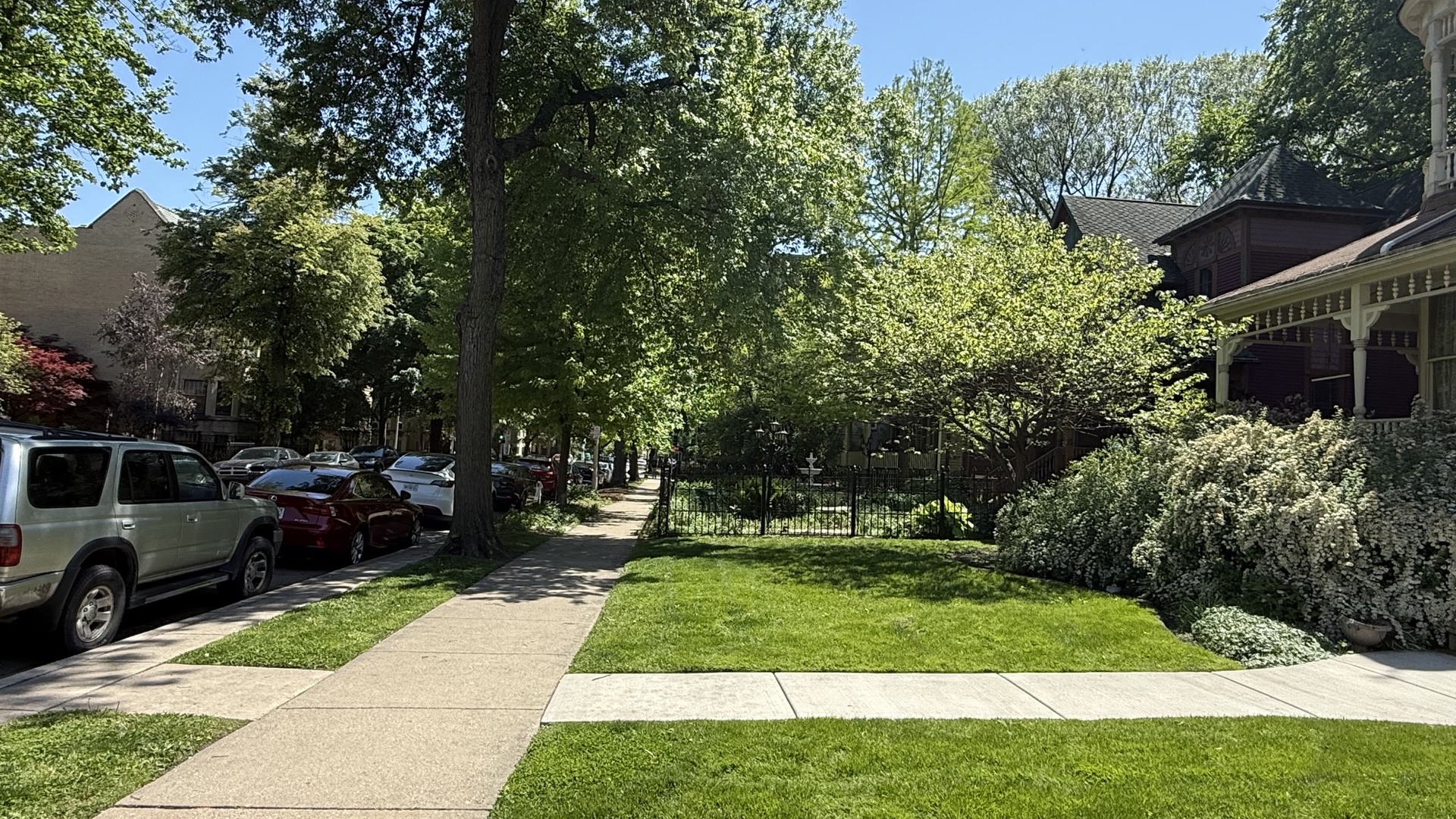 327 Wisconsin Avenue #6A, Oak Park, IL 60302