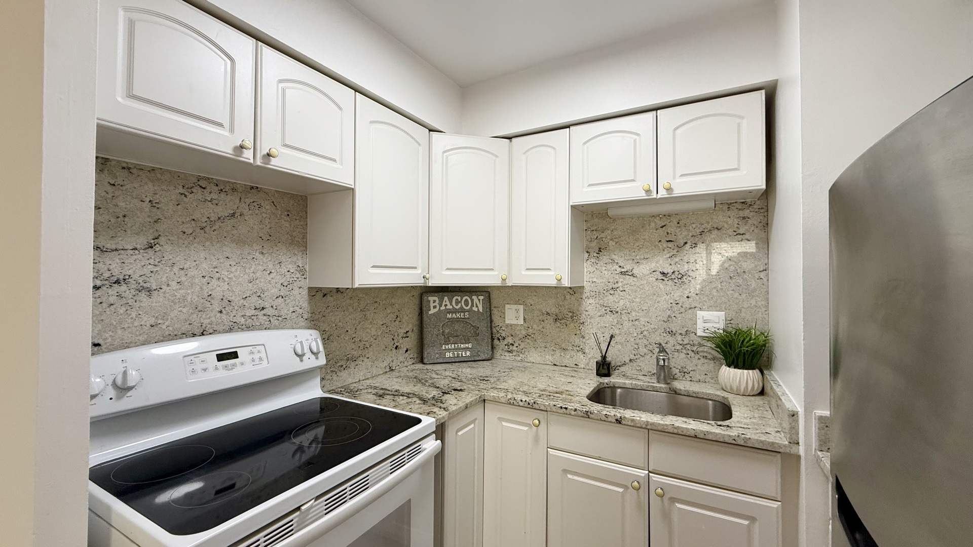 327 Wisconsin Avenue #6A, Oak Park, IL 60302