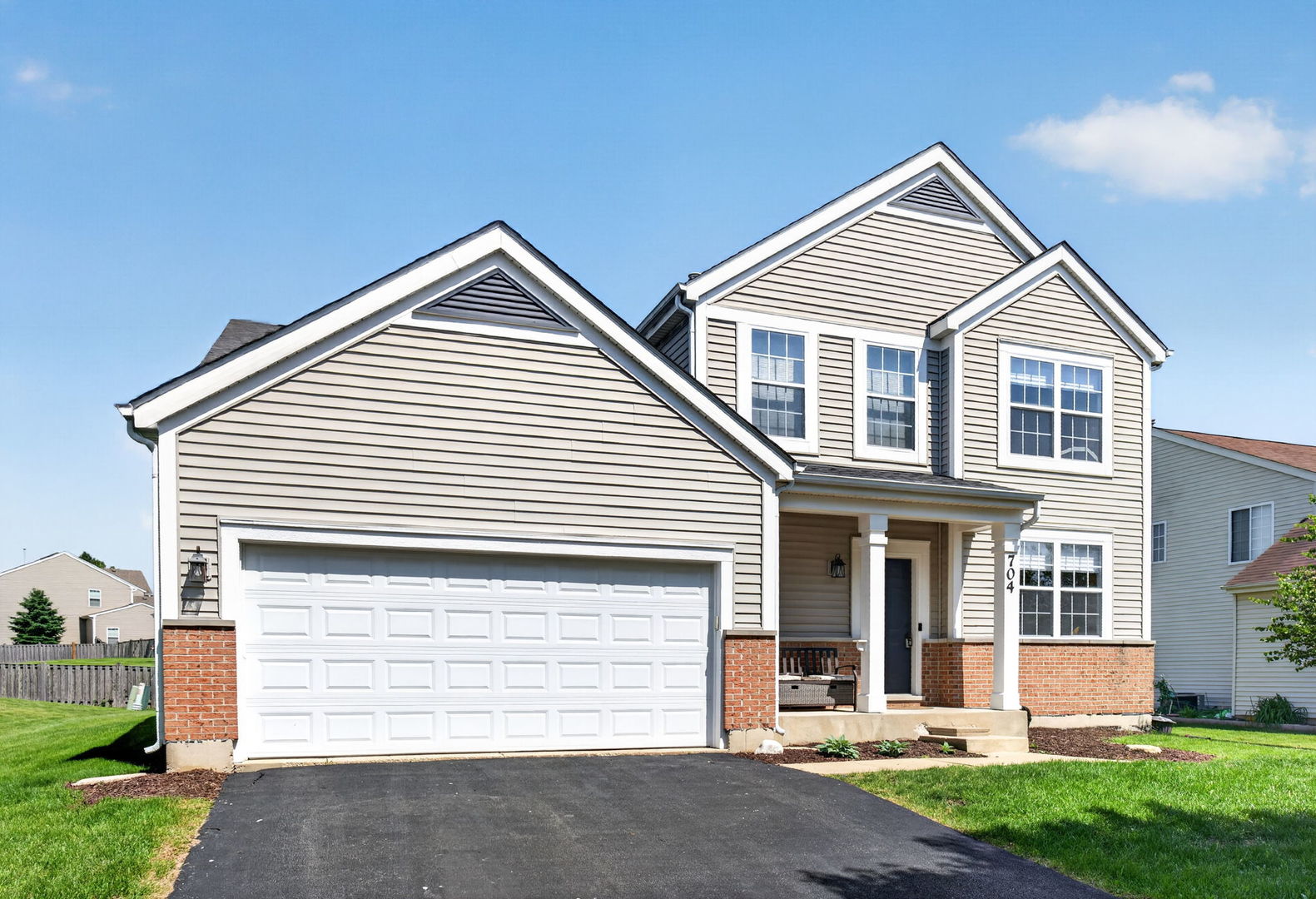 704 Camden Drive, Minooka, IL 60447