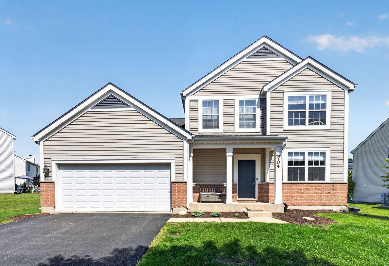 704 Camden Drive, Minooka, IL 60447