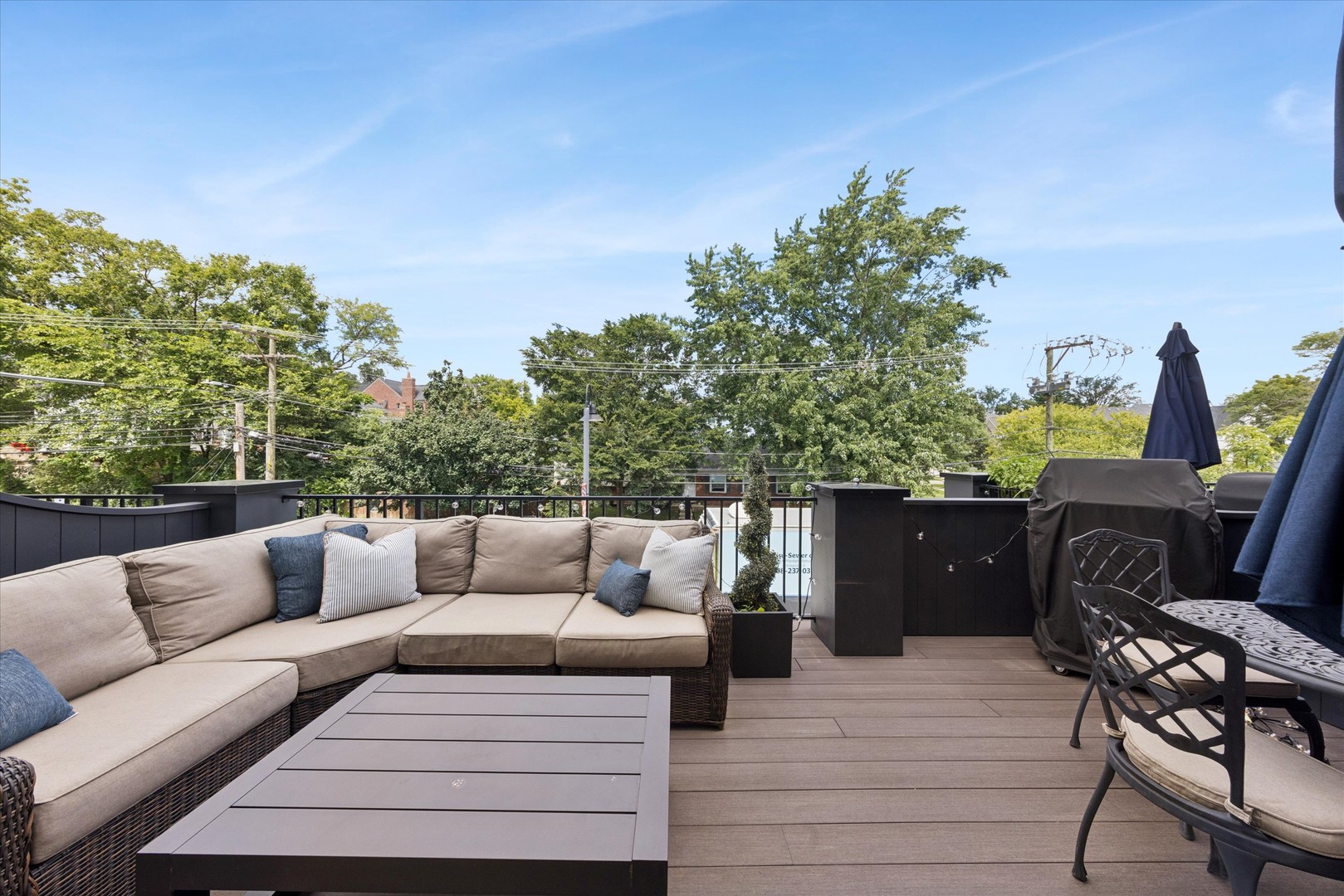 227 Burlington Avenue #2, Clarendon Hills, IL 60514