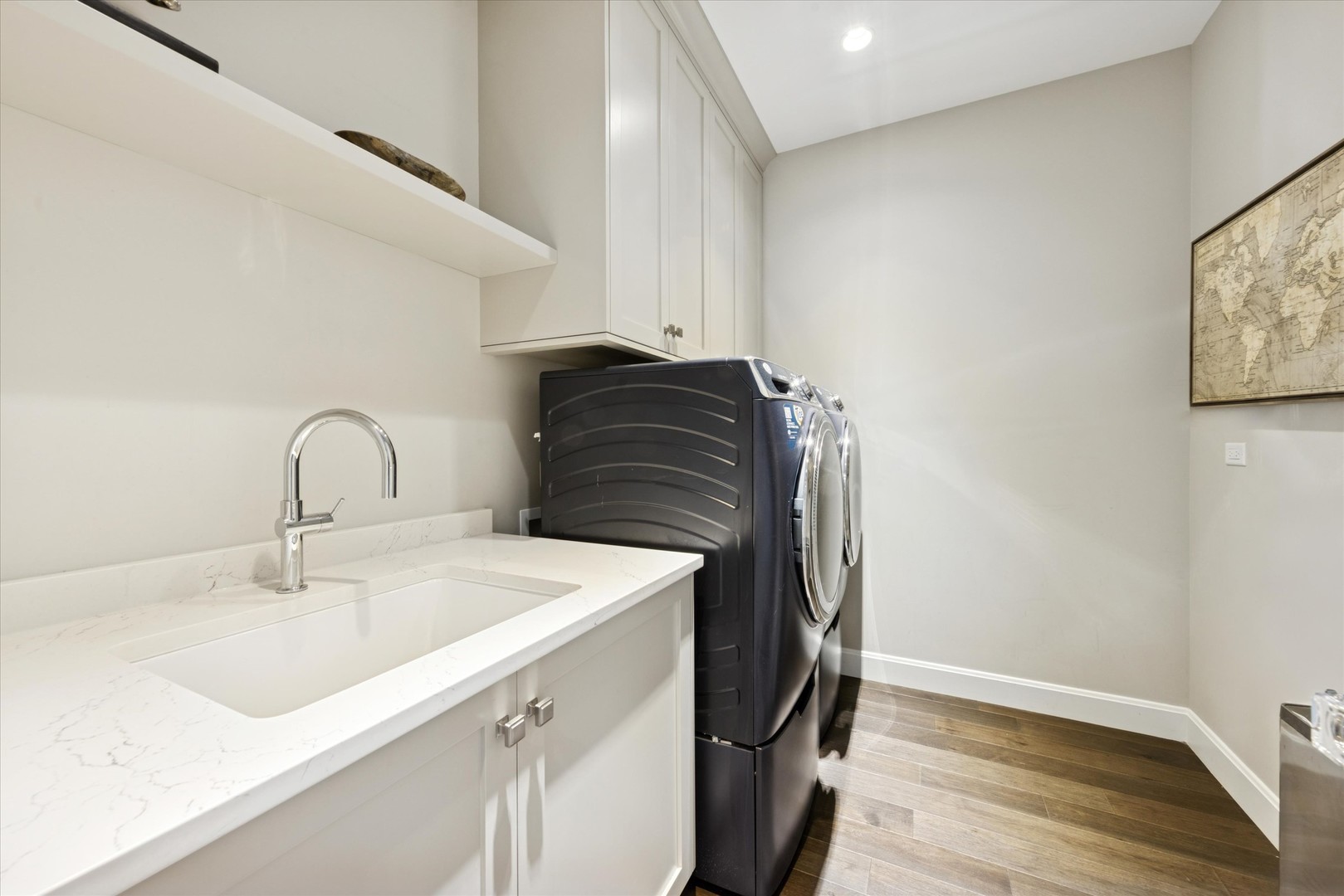 227 Burlington Avenue #2, Clarendon Hills, IL 60514