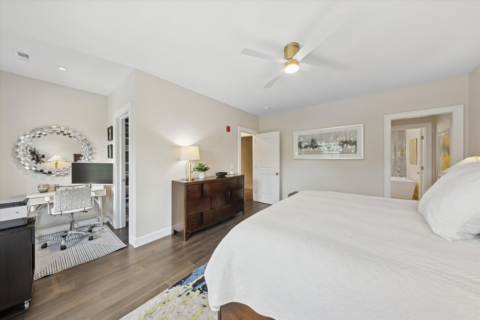227 Burlington Avenue #2, Clarendon Hills, IL 60514