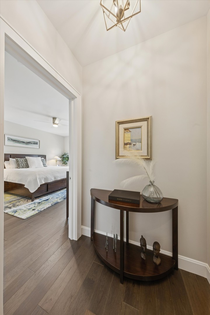 227 Burlington Avenue #2, Clarendon Hills, IL 60514