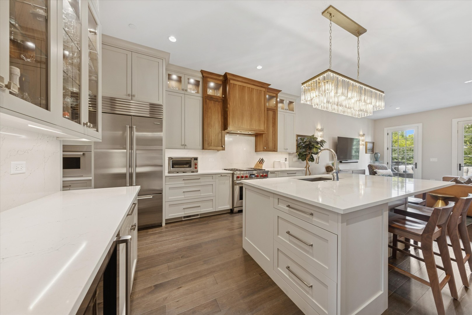 227 Burlington Avenue #2, Clarendon Hills, IL 60514