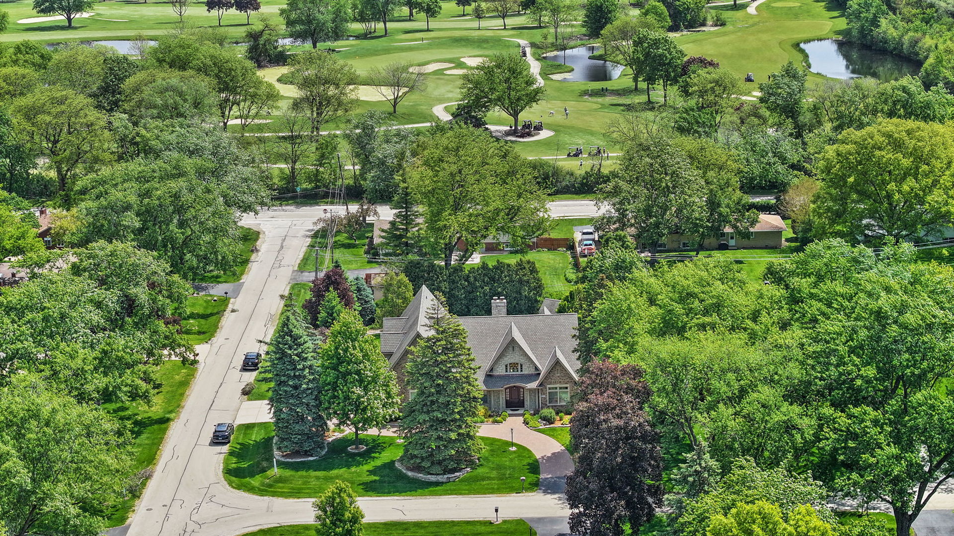 261 S Kenilworth Avenue, Glen Ellyn, IL 60137