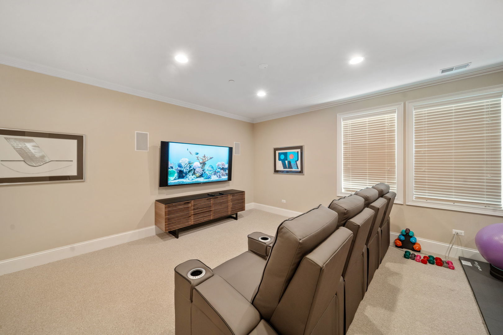 261 S Kenilworth Avenue, Glen Ellyn, IL 60137
