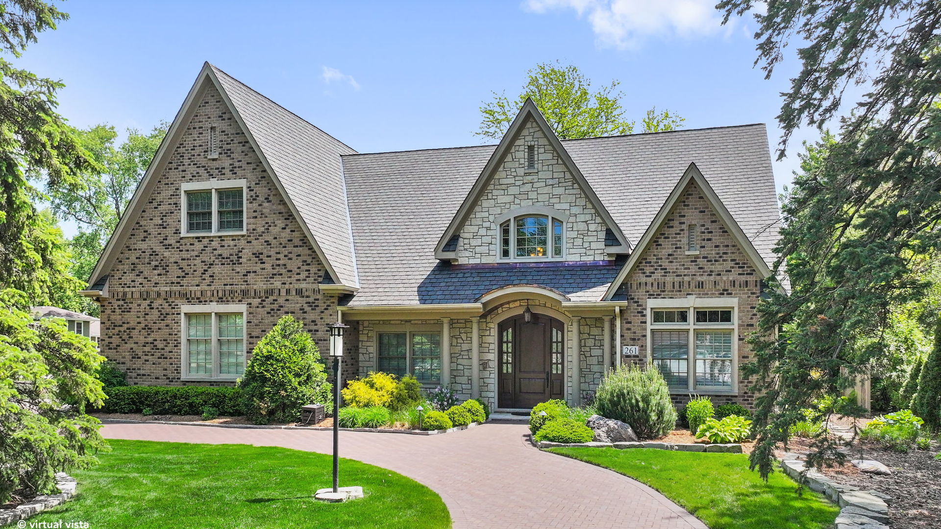 261 S Kenilworth Avenue, Glen Ellyn, IL 60137
