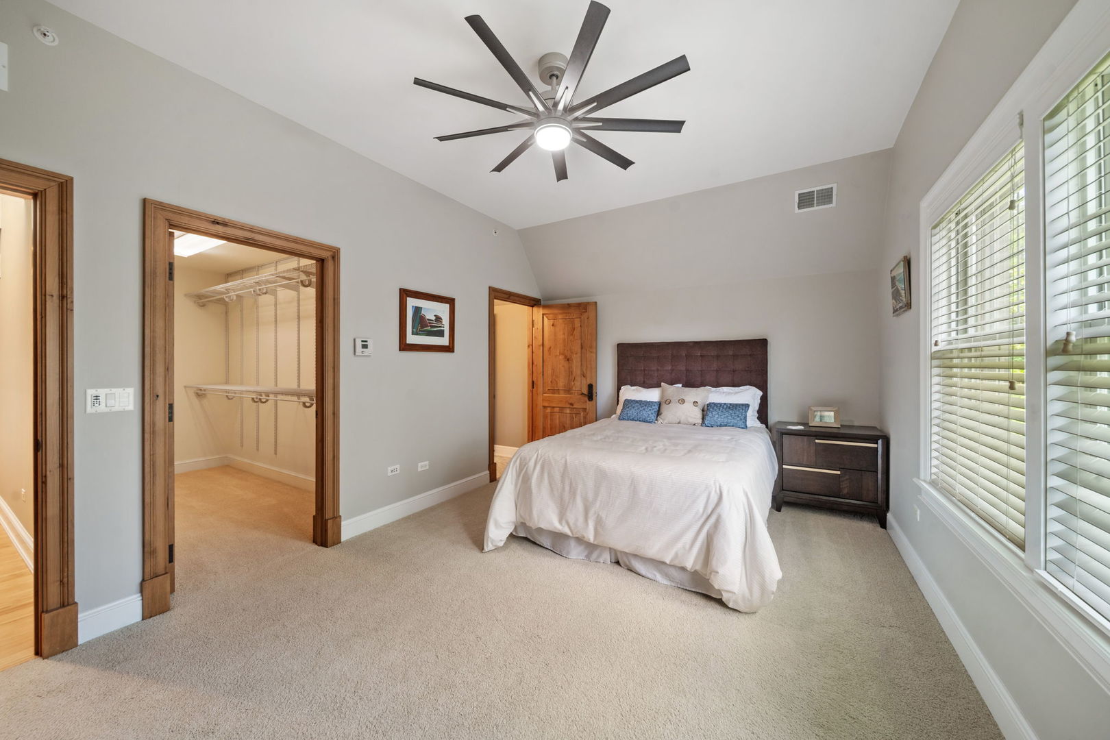 261 S Kenilworth Avenue, Glen Ellyn, IL 60137