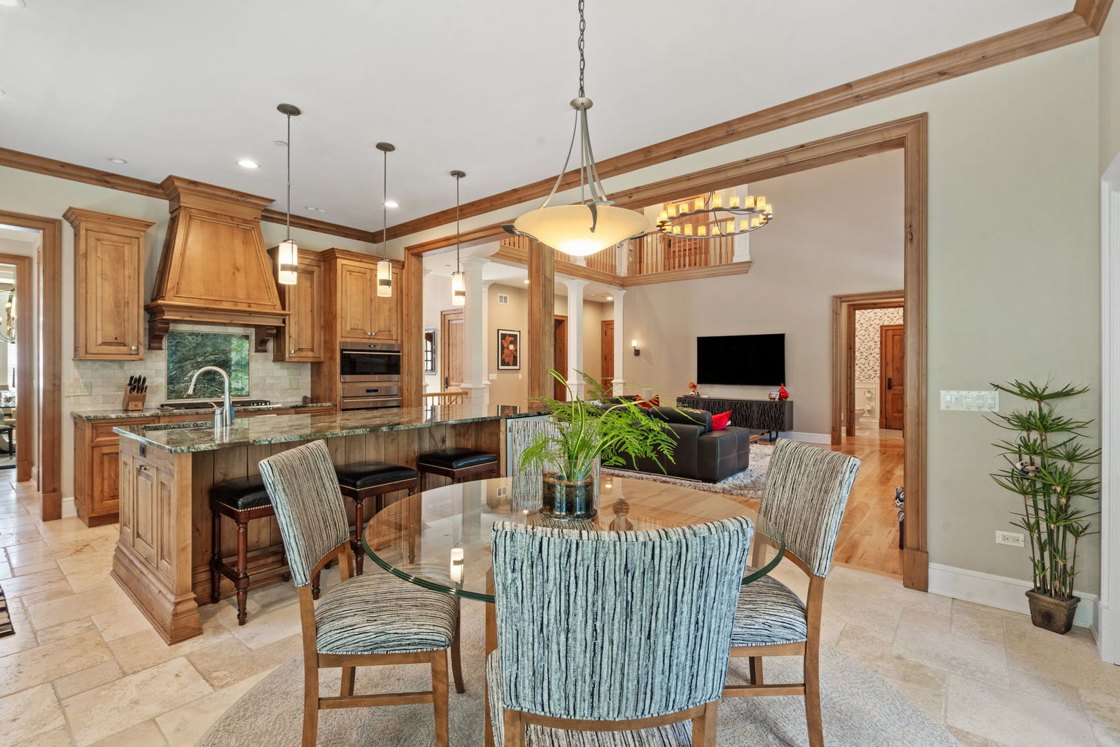 261 S Kenilworth Avenue, Glen Ellyn, IL 60137