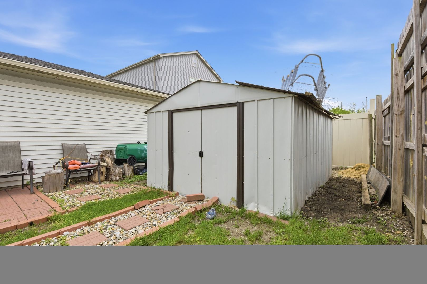 9324 S Thomas Avenue, Bridgeview, IL 60455