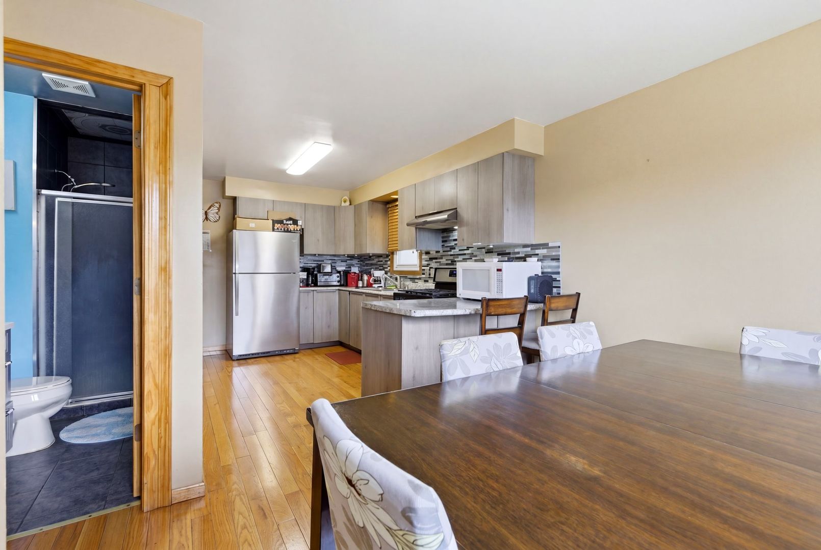 9324 S Thomas Avenue, Bridgeview, IL 60455